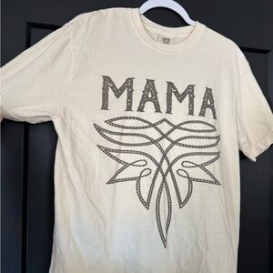 Cream Graphic Tee with 'MAMA' Print